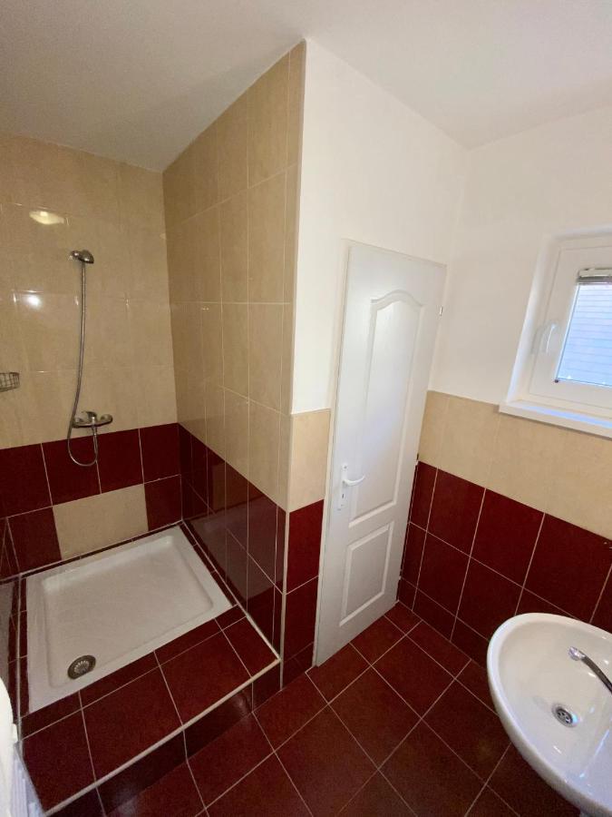 Apartmanovy Dom Flora Вельки-Медер Экстерьер фото