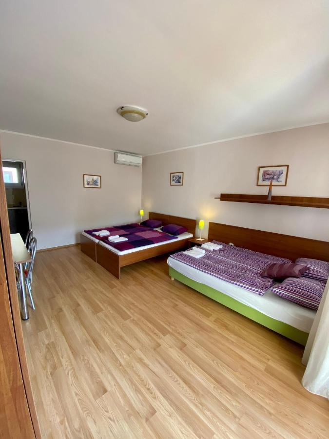 Apartmanovy Dom Flora Вельки-Медер Экстерьер фото
