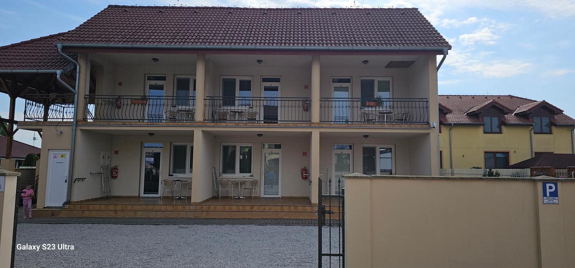 Apartmanovy Dom Flora Вельки-Медер Экстерьер фото